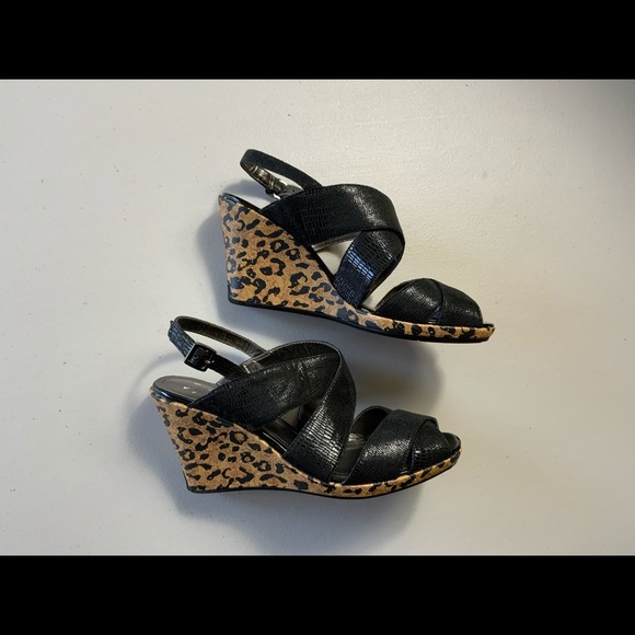 Kenneth Cole Reaction knock black /cheetah wedges - Picture 3 of 9